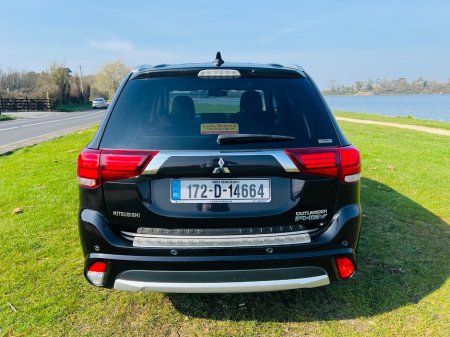 2017 Mitsubishi Outlander - thumbnail 10