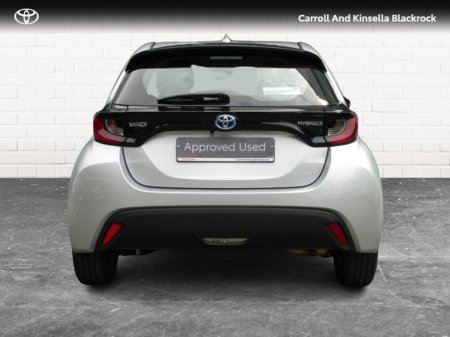 2022 Toyota Yaris Hybrid Luna €21,950 thumbnail