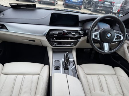 2019 BMW 5 Series - thumbnail 12