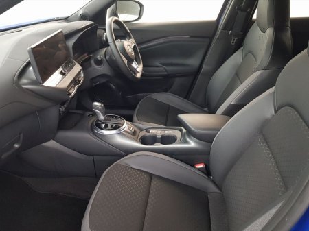 2025 Nissan Juke - thumbnail 4