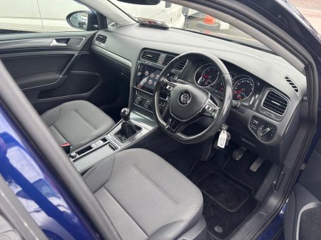 2017 Volkswagen Golf - thumbnail 3