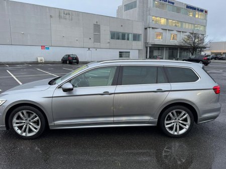 2018 Volkswagen Passat - thumbnail 5