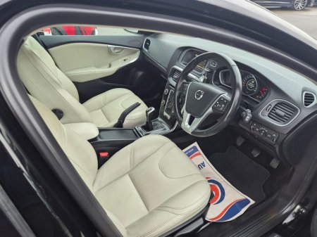 2016 Volvo V40 - thumbnail 5