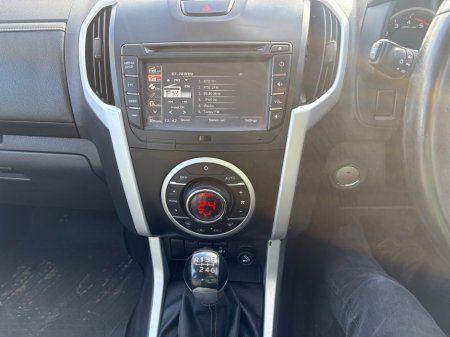 2019 Isuzu D-MAX - thumbnail 15