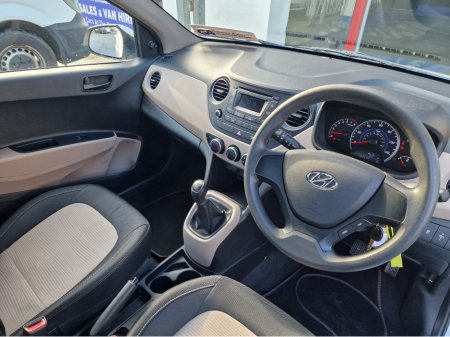2016 Hyundai i10 S AIR **GREAT STARTER CAR** €7,450 thumbnail