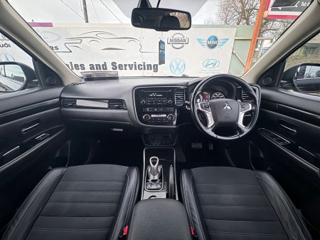 2016 Mitsubishi Outlander - thumbnail 22