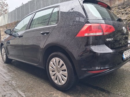 2015 Volkswagen Golf 1.6 TDI 3DR 90HP Trendline €7,999 thumbnail