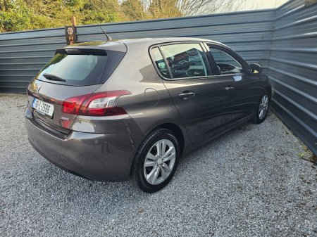 2016 Peugeot 308 - thumbnail 8