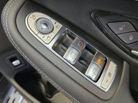 2021 Mercedes-Benz GLC Class GLC220d 4MATIC €35,950 thumbnail