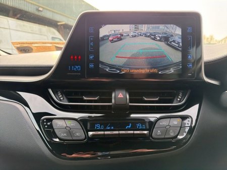 2019 Toyota C-HR - thumbnail 14