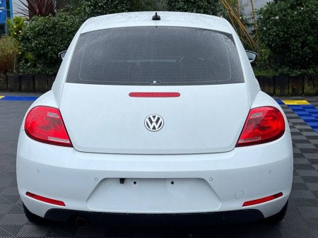 2014 Volkswagen Beetle DESIGN 1.2 TSI // LEATHER HEATED SEATS // PARKING SENSORS // 17" ALLOYS €11,950 thumbnail