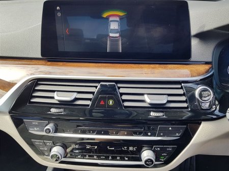 2019 BMW 5 Series - thumbnail 8