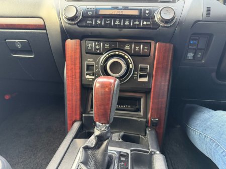 2017 Toyota Landcruiser  thumbnail