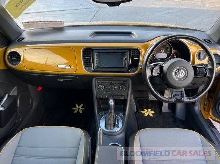 2016 Volkswagen Beetle DUNE EDITION , AUTO // PRISTINE €15,950 thumbnail