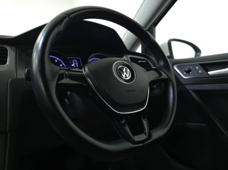 2015 Volkswagen Golf 1.2 TSI 5DR 110HP Trendline €12,950 thumbnail