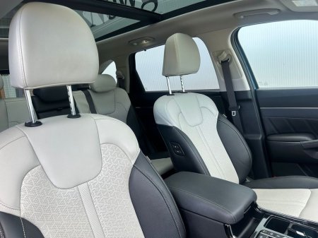 2021 Kia Sorento - thumbnail 16