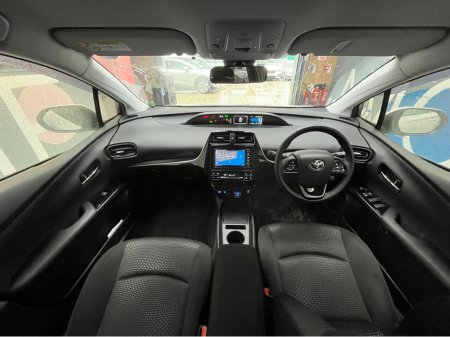 2017 Toyota Prius €21950 2022 TOYOTA PRIUS S 1.8 AUTOMATIC / CRUISE CONTROL AND MORE €21,950 thumbnail