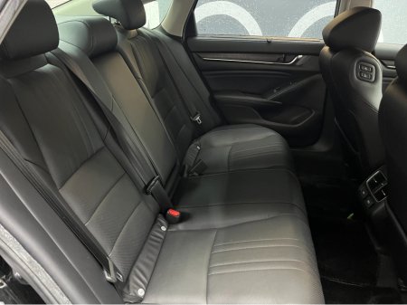 2020 Honda Accord €27950! 2020 HONDA ACCORD EX 2.0 AUTOMATIC / CRUISE CONTROL / REVERSE CAMERA / ELECTRIC MEMORY & HEATED SEATS / PADDLE SHIFTERS / PANORAMIC SUNROOF / HEATED REAR SEATS €27,950 thumbnail