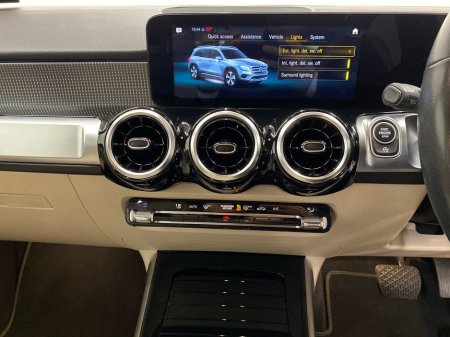 2023 Mercedes-Benz GLB - thumbnail 11