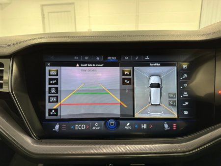 2023 Volkswagen Touareg - thumbnail 26