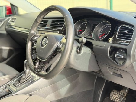 2016 Volkswagen Golf 1.4 TSI 5DR 150HP ACT Highline €13,950 thumbnail