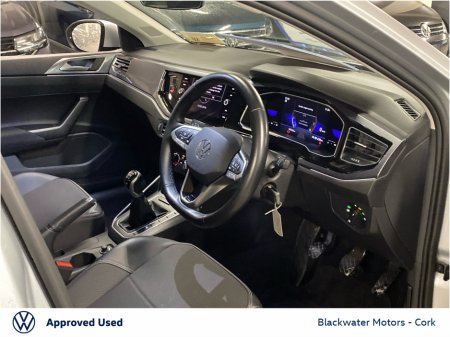 2024 Volkswagen Taigo - view 4