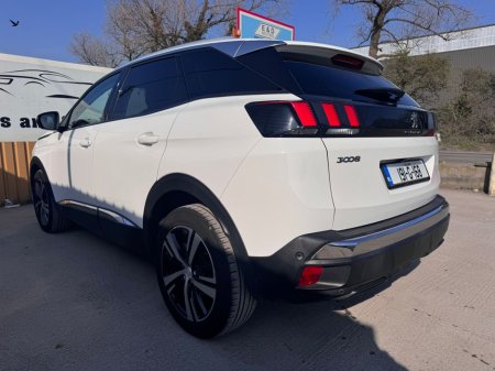 2019 Peugeot 3008 - thumbnail 6