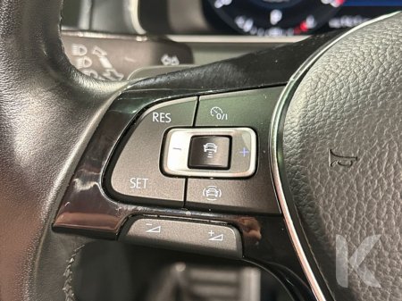 2020 Volkswagen Golf ESTATE 1.2L TSI - COMFORT LINE MEISTER - DIAMOND CUT ALLOYS - REVERSE CAMERA - CRUISE CONTROL - PADDLE SHIFT €19,950 thumbnail