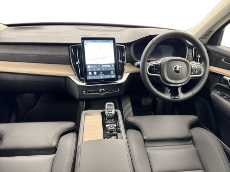 2026 Volvo XC90 - thumbnail 8