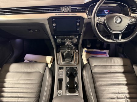 2019 Volkswagen Passat - thumbnail 14