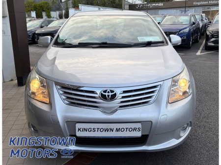 2010 Toyota Avensis - thumbnail 2