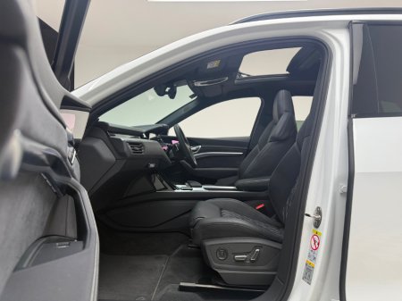 2023 Audi e-tron 55 VORSPRUNG QUATTRO €59,990 thumbnail