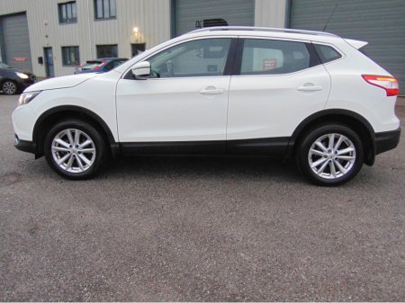 2016 Nissan Qashqai - thumbnail 3