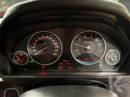 2016 BMW 3 Series 2.0L AUTOMATIC HYBRID - E LUXURY - FULL BLACK LEATHER - FACTORY ALLOYS - REAR CAMERA - HEATED SEATS - MULTI FUNCTION STEERING WHEEL €19,950 thumbnail