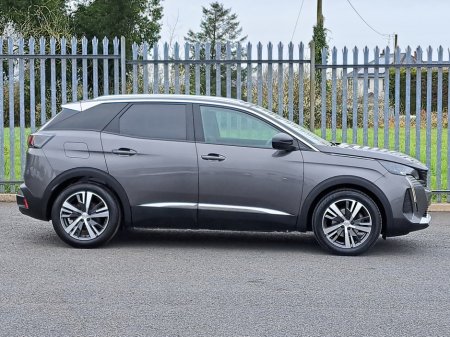2023 Peugeot 3008 - thumbnail 2
