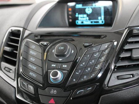 2014 Ford Fiesta 1.25 Zetec 82PS 3DR €7,999 thumbnail