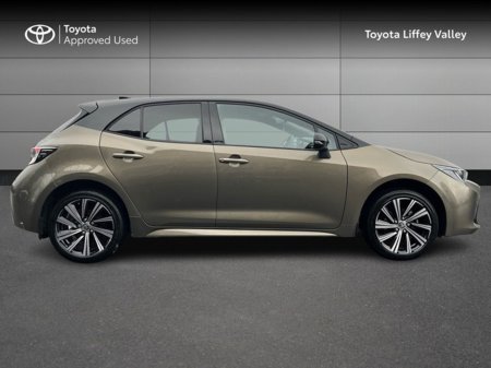 2022 Toyota Corolla LUNA SPORT HB 4DR AUTO HYBRID €26,950