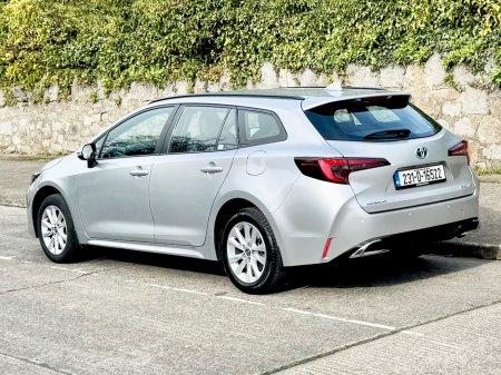 2023 Toyota Corolla - thumbnail 8