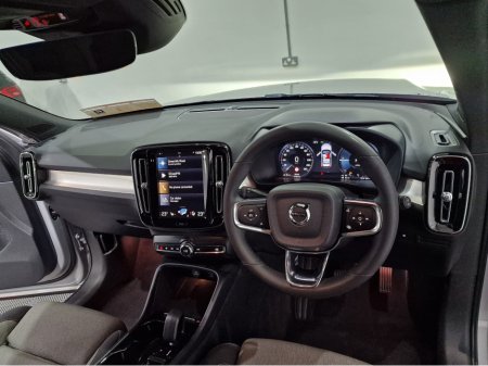 2022 Volvo XC40 T4 RECHARGE PLUS DARK AUTOMATIC **ONE OWNER / APPLE CARPLAY / BLIND SPOT ASSIST / CRUISE CONTROL / ELECTRIC BOOTLID / HEATED FRONT & REAR SEATS / REVERSE CAMERA / SAT NAV / WIRELESS PHONE CHARGING** €33,900 thumbnail