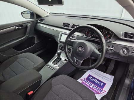 2011 Volkswagen Passat - thumbnail 16