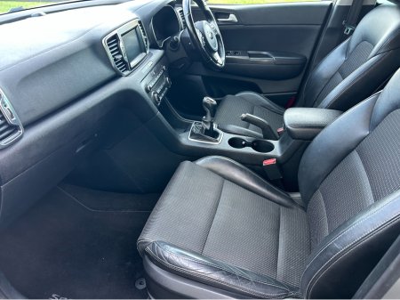 2016 Kia Sportage EX 1.7 CRDI €11,950 thumbnail