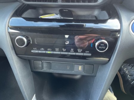 2023 Toyota Yaris Cross - thumbnail 15