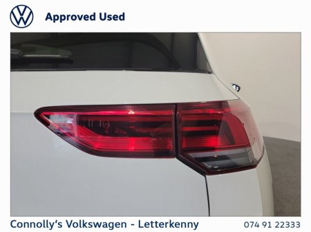 2024 Volkswagen Golf 2.0 TDI 150HP R-Line €39,450 thumbnail