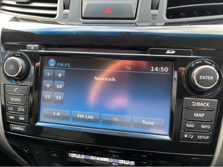 2018 Nissan Navara 2.3 DCI TEKNA D/C MANUAL //NO VAT//HIGH SPEC//FULL LEATHER HEATED SEATS//KEYLESS ENTRY//360 PARKING CAMERAS//SAT NAV// €21,950 thumbnail