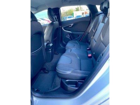 2019 Volvo V40 - thumbnail 21