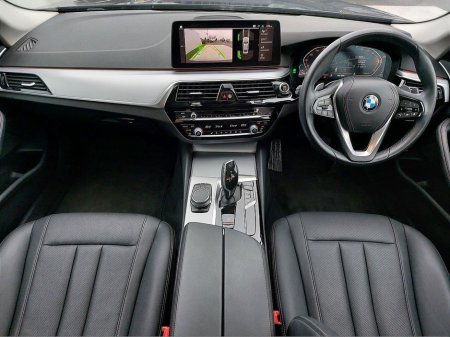 2022 BMW 5 Series - thumbnail 4