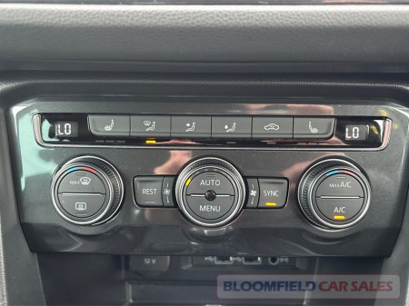 2018 Volkswagen Tiguan 4 MOTION R-LINE , DSG // PRISTINE €29,950 thumbnail