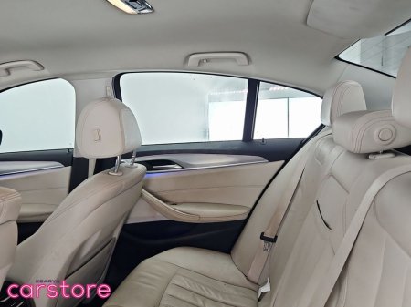 2019 BMW 5 Series 520d SE Auto €28,880 thumbnail