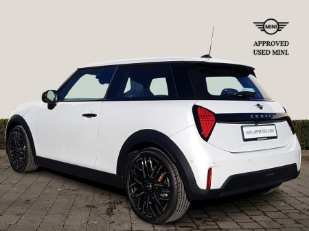 2024 MINI Hatch Exclusive Level 1 €32,995