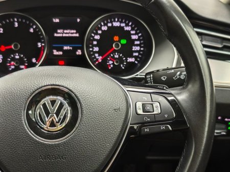 2018 Volkswagen Passat - thumbnail 28